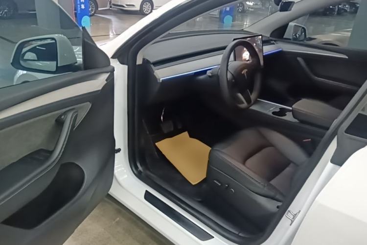 Used Tesla Model Y 2024 Rear-Wheel-Drive Version Driver Seat