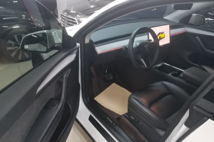 Used Tesla Model Y 2024 Rear-Wheel-Drive Version Driver Seat