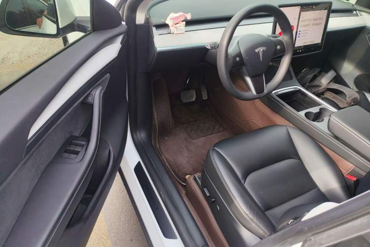 Used Tesla Model Y 2024 Rear-Wheel-Drive Version Driver Seat