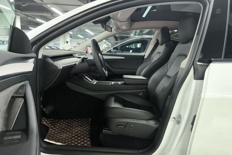 Used Tesla Model Y 2024 Rear-Wheel-Drive Version Driver Seat