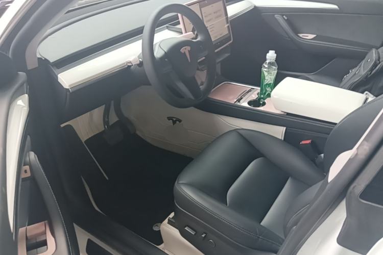 Used Tesla Model Y 2024 Rear-Wheel-Drive Version Driver Seat