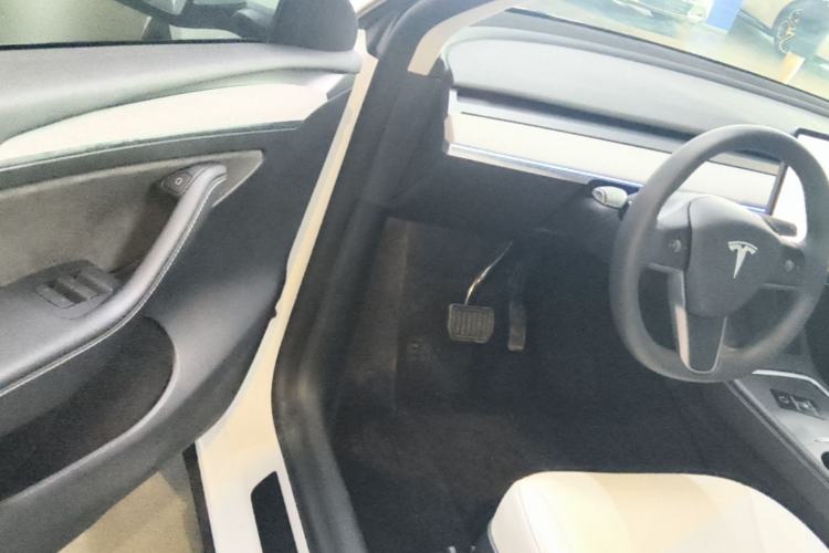 Used Tesla Model Y 2024 Rear-Wheel-Drive Version Driver Seat