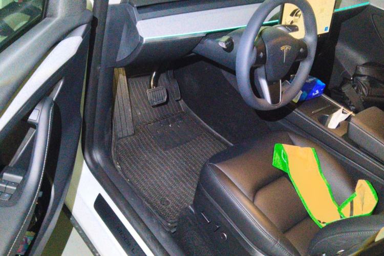 Used Tesla Model Y 2024 Rear-Wheel-Drive Version Driver Seat
