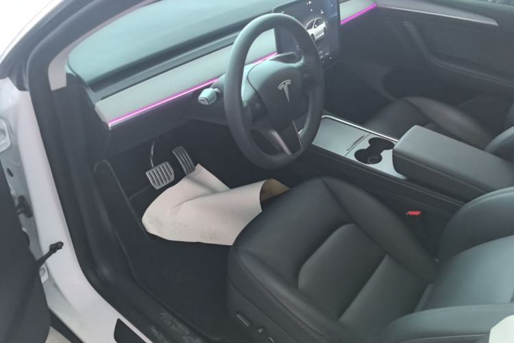 Used Tesla Model Y 2024 Long-Range All-Wheel-Drive Version Driver Seat