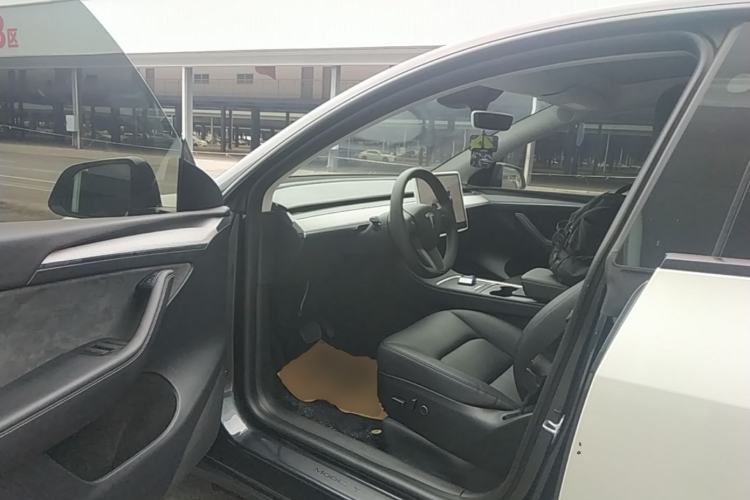 Used Tesla Model Y 2024 Rear-Wheel-Drive Version Driver Seat