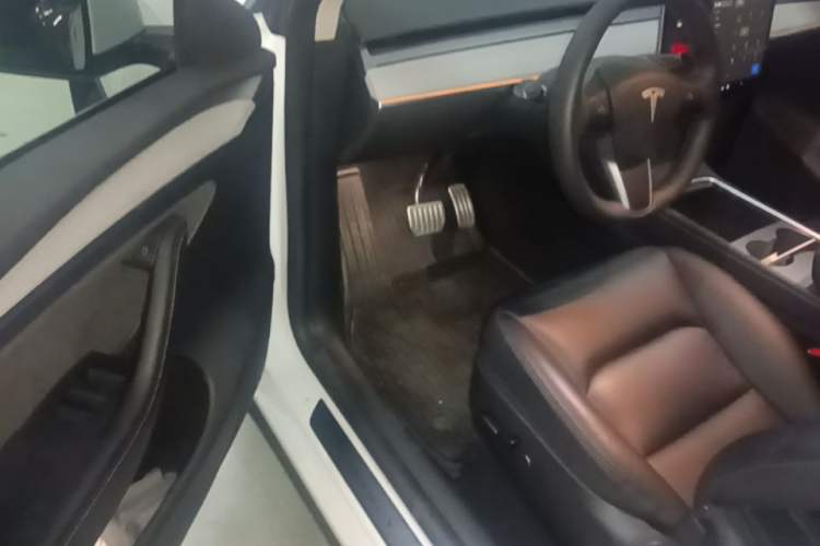 Used Tesla Model Y 2024 Rear-Wheel-Drive Version Driver Seat