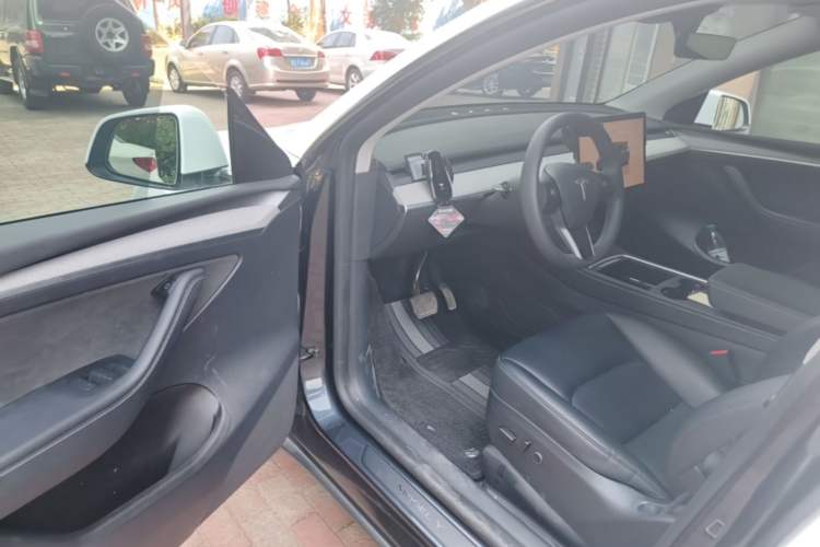 Used Tesla Model Y 2024 Rear-Wheel-Drive Version Driver Seat