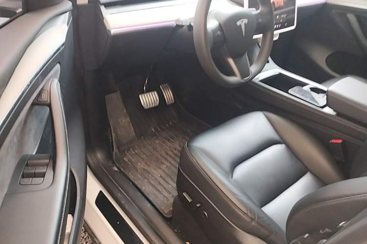 Used Tesla Model Y 2024 Rear-Wheel-Drive Version Driver Seat