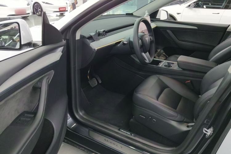 Used Tesla Model Y 2024 Rear-Wheel-Drive Version Driver Seat