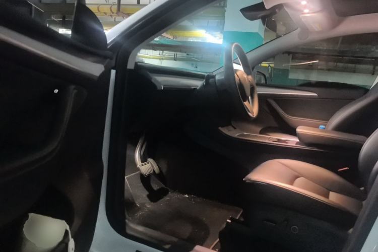 Used Tesla Model Y 2024 Rear-Wheel-Drive Version Driver Seat