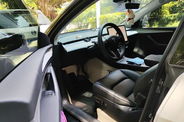Used Tesla Model Y 2024 Rear-Wheel-Drive Version Driver Seat