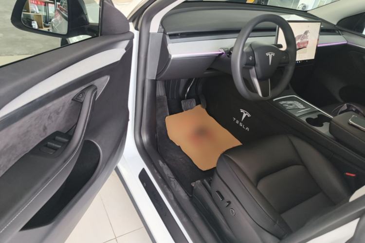 Used Tesla Model Y 2024 Long-Range All-Wheel-Drive Version Driver Seat