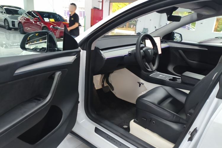 Used Tesla Model Y 2024 Long-Range All-Wheel-Drive Version Driver Seat
