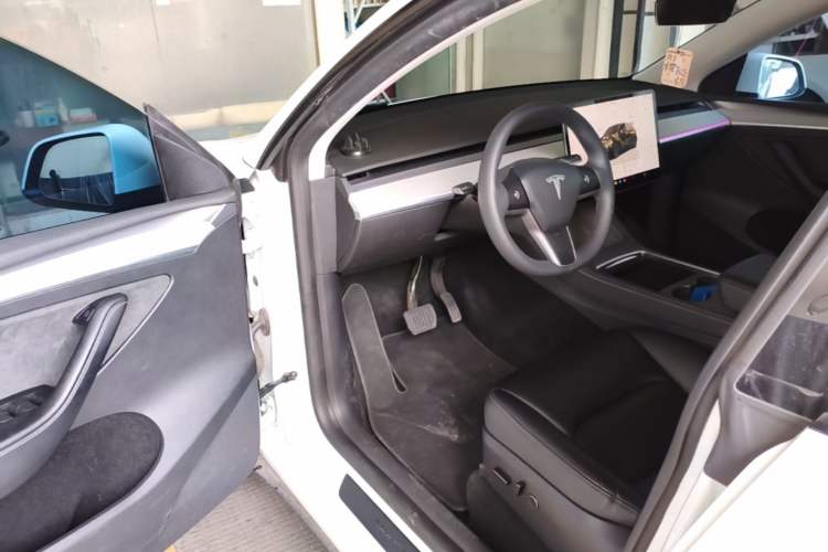 Used Tesla Model Y 2024 Rear-Wheel-Drive Version Driver Seat