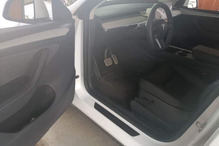 Used Tesla Model Y 2024 Rear-Wheel-Drive Version Driver Seat