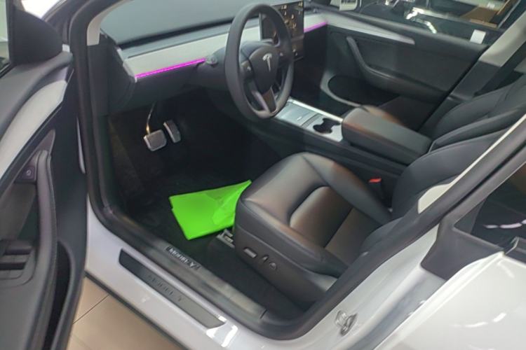 Used Tesla Model Y 2024 Rear-Wheel-Drive Version Driver Seat