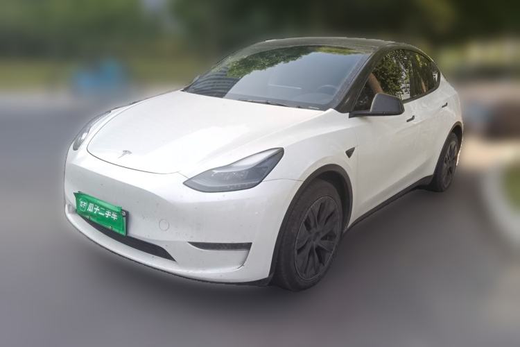 Tesla Model Y 2024 Long-Range All-Wheel-Drive Version