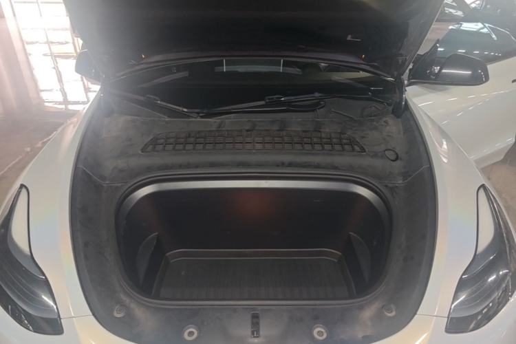 Used Tesla Model Y 2024 Rear-Wheel-Drive Version Engine Bay