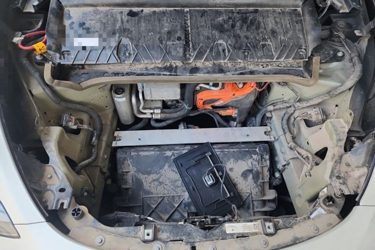 Used Tesla Model Y 2024 Rear-Wheel-Drive Version Engine Bay