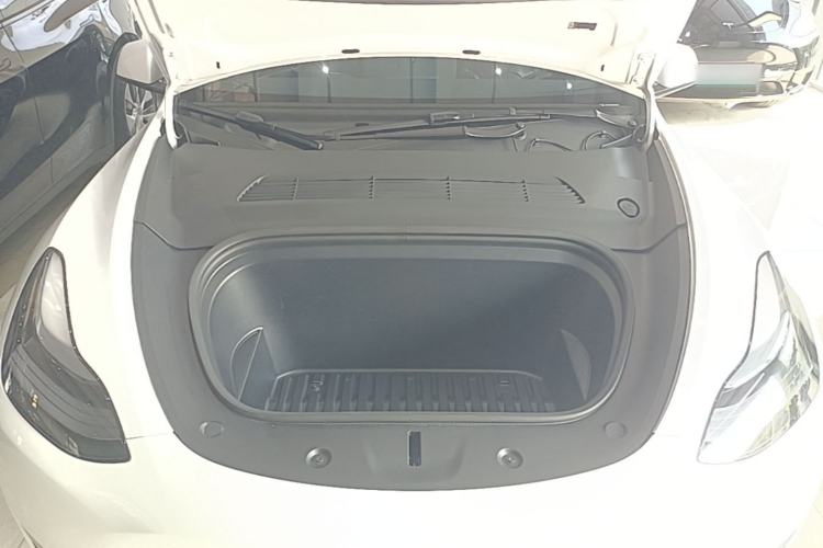 Used Tesla Model Y 2024 Rear-Wheel-Drive Version Engine Bay