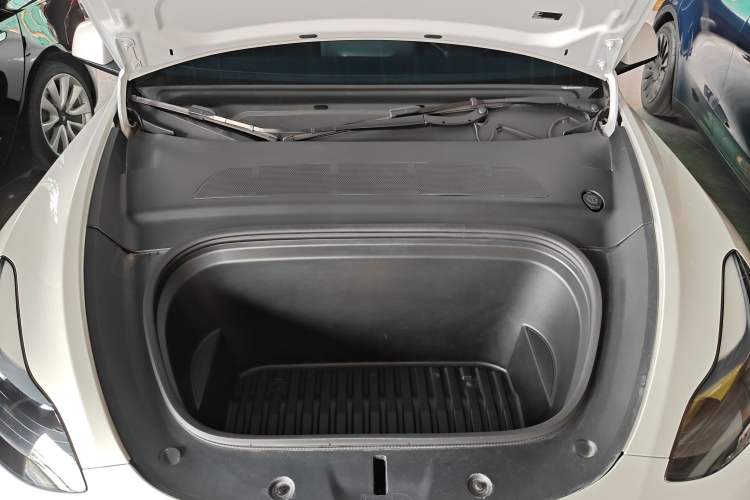 Used Tesla Model Y 2024 Rear-Wheel-Drive Version Engine Bay