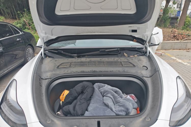 Used Tesla Model Y 2024 Rear-Wheel-Drive Version Engine Bay
