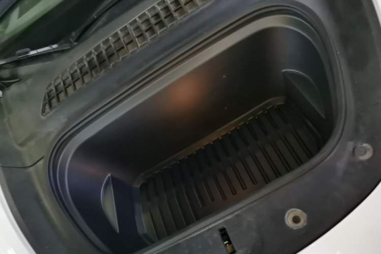 Used Tesla Model Y 2024 Rear-Wheel-Drive Version Engine Bay