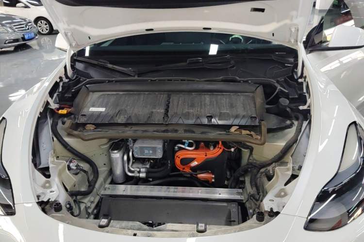 Used Tesla Model Y 2024 Rear-Wheel-Drive Version Engine Bay
