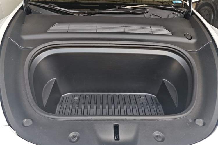 Used Tesla Model Y 2024 Long-Range All-Wheel-Drive Version Engine Bay