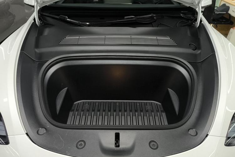 Used Tesla Model Y 2024 Rear-Wheel-Drive Version Engine Bay
