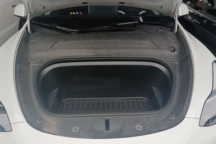 Used Tesla Model Y 2024 Rear-Wheel-Drive Version Engine Bay