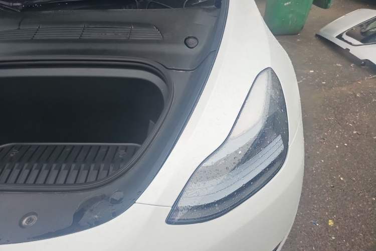 Used Tesla Model Y 2024 Rear-Wheel-Drive Version Engine Bay Left