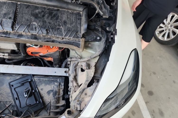 Used Tesla Model Y 2024 Rear-Wheel-Drive Version Engine Bay Left