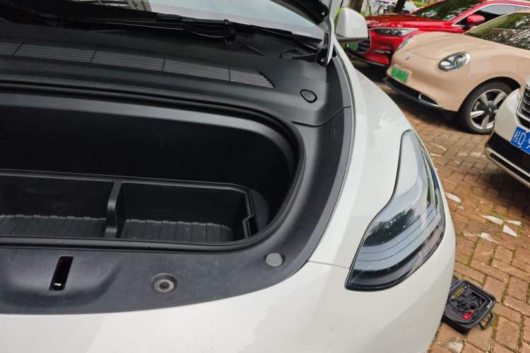 Used Tesla Model Y 2024 Rear-Wheel-Drive Version Engine Bay Left