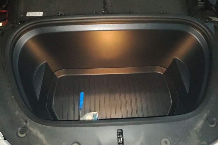 Used Tesla Model Y 2024 Rear-Wheel-Drive Version Engine Bay