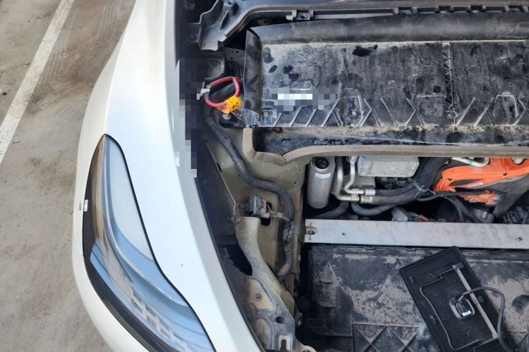Used Tesla Model Y 2024 Rear-Wheel-Drive Version Engine Bay Right