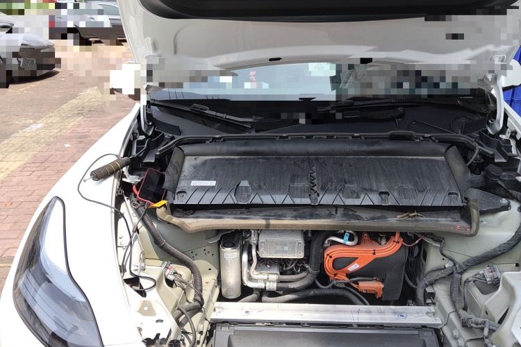 Used Tesla Model Y 2024 Rear-Wheel-Drive Version Engine Bay Right