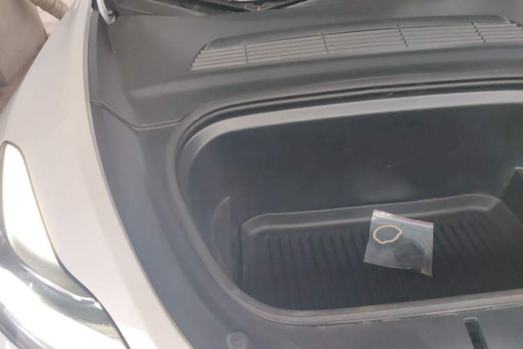 Used Tesla Model Y 2024 Rear-Wheel-Drive Version Engine Bay Right