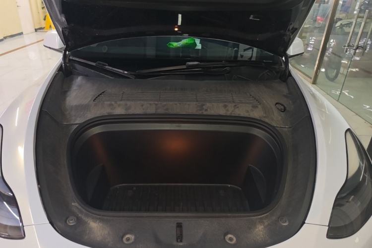 Used Tesla Model Y 2024 Rear-Wheel-Drive Version Engine Bay