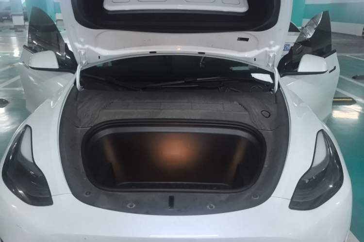 Used Tesla Model Y 2024 Rear-Wheel-Drive Version Engine Bay