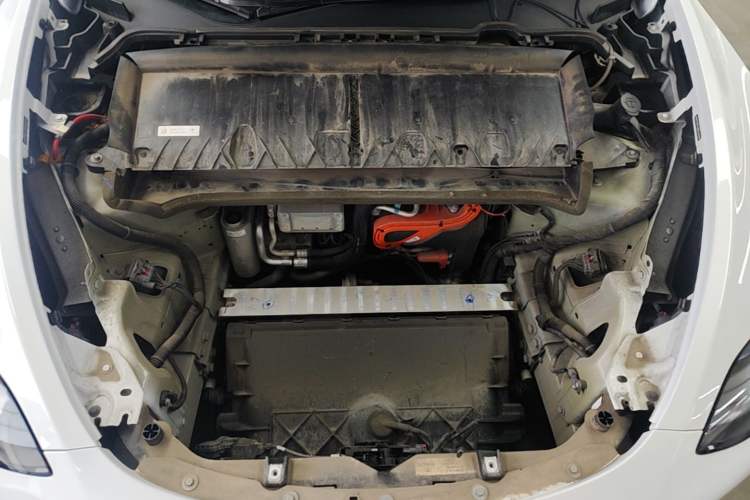 Used Tesla Model Y 2024 Rear-Wheel-Drive Version Engine Bay