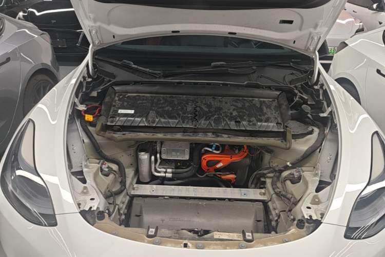 Used Tesla Model Y 2024 Rear-Wheel-Drive Version Engine Bay