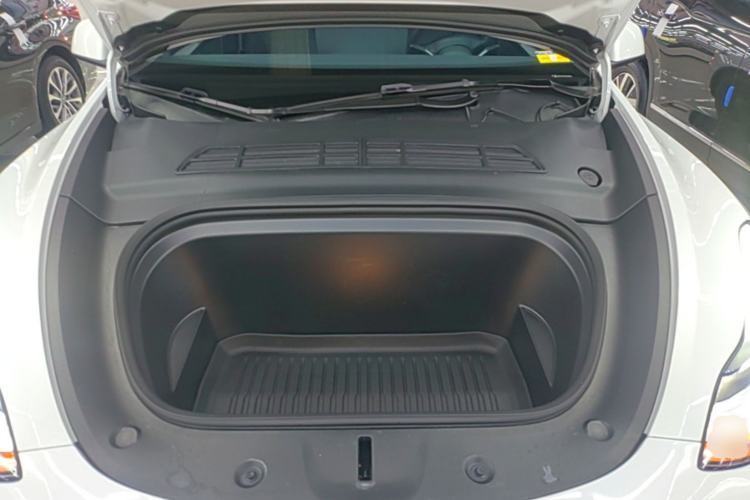 Used Tesla Model Y 2024 Rear-Wheel-Drive Version Engine Bay