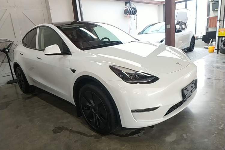 Used Tesla Model Y 2024 Long-Range All-Wheel-Drive Version Exterior 1