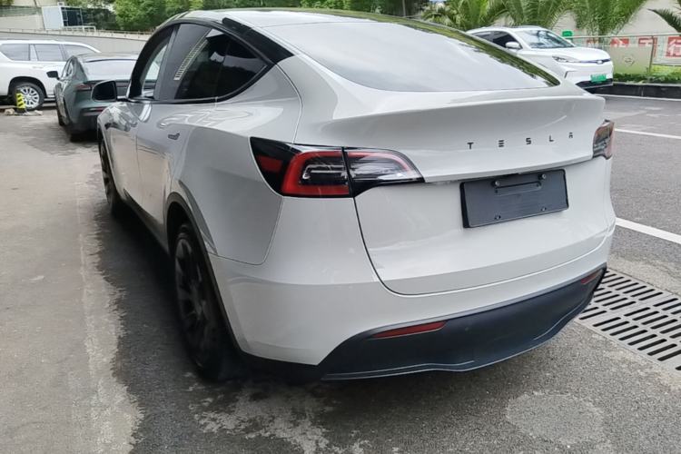 Used Tesla Model Y 2024 Rear-Wheel-Drive Version Exterior 2
