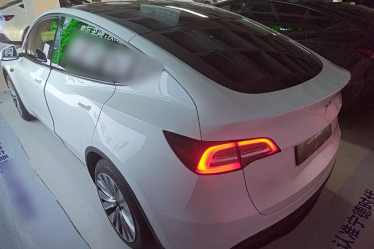 Used Tesla Model Y 2024 Rear-Wheel-Drive Version Exterior 2
