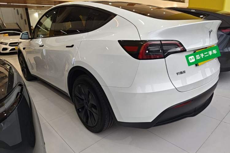 Used Tesla Model Y 2024 Rear-Wheel-Drive Version Exterior 2