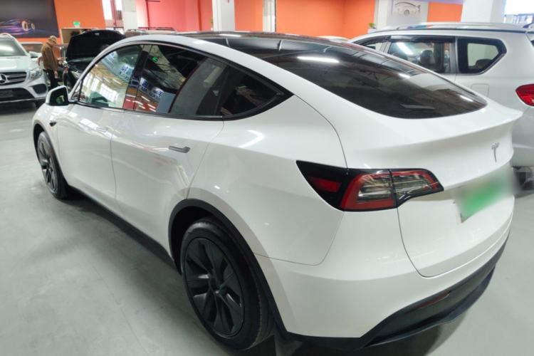Used Tesla Model Y 2024 Rear-Wheel-Drive Version Exterior 2