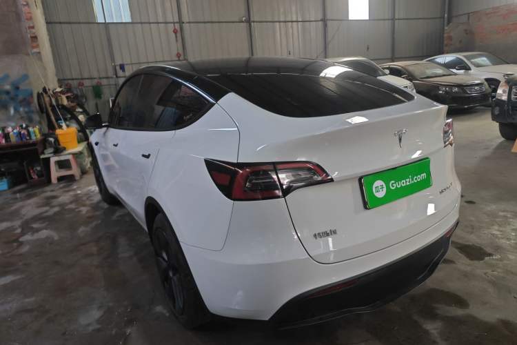 Used Tesla Model Y 2024 Rear-Wheel-Drive Version Exterior 2