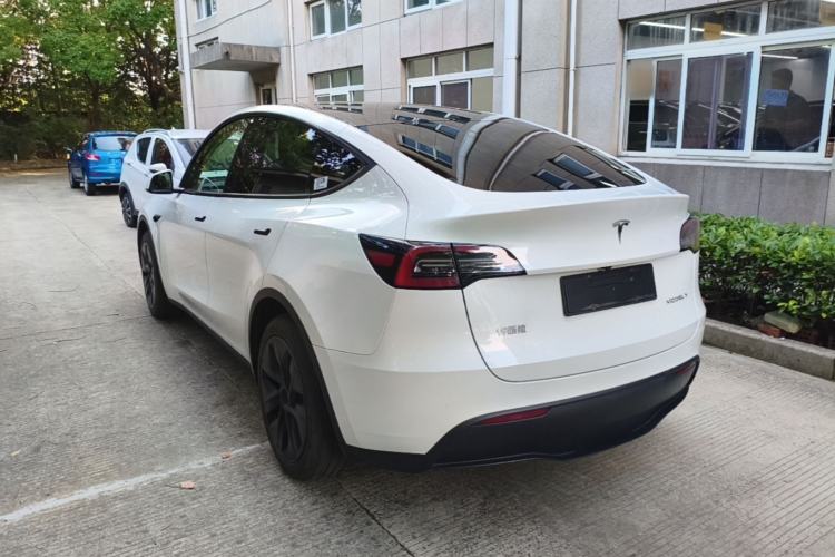 Used Tesla Model Y 2024 Rear-Wheel-Drive Version Exterior 2